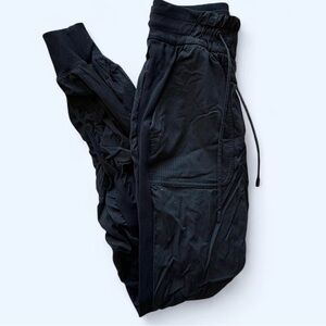 Lululemon Black Joggers XS